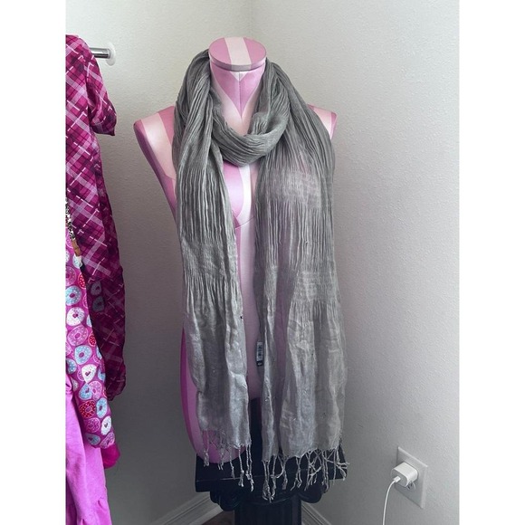 Women's Scarf - Picture 1 of 6